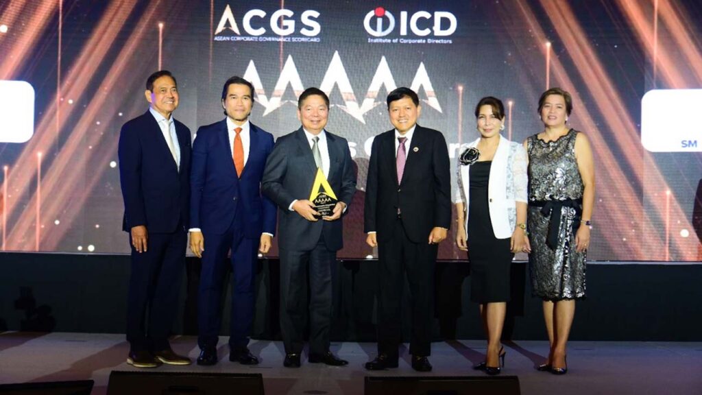(From left)  PedroManiego, Jr., Institute of Corporate Directors (ICD) chairman;  Roel  Refran, Philippine Stock Exchange EVP and COO ; Amando  Tetangco, Jr., SM Investments chairman; Emilio Aquino, Securities and Exchange Commission chairman; Ida Ceniza-Tiongson, and Ma. Victoria C. Españo, ICD vice chairperson and ICD treasurer, respectively.