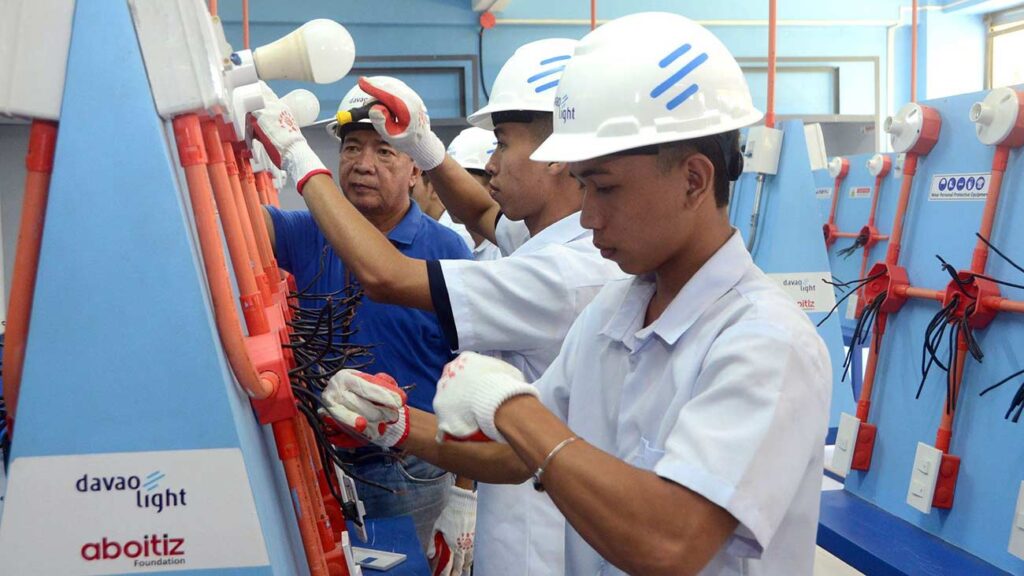 Project e.Lab. Davao Light and the Aboitiz Foundation established fully furnished modern laboratories for electrical installation and maintenance to capacitate schools and encourage technical vocation.