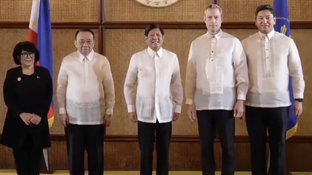 (From left) DENR Secretary Antonia Yulo-Loyzaga, Executive Secretary Lucas Bersamin, President Ferdinand Marcos Jr.,  Menz and Republic Cement president Reinier Dizon.